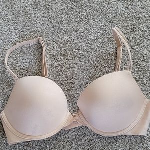 VS nude bra